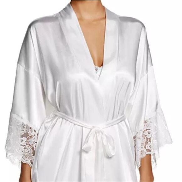 Flora Nikrooz Gabby Kimono Robe - Picture 2 of 4